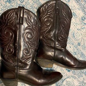 Women's western cowboy boots size 9